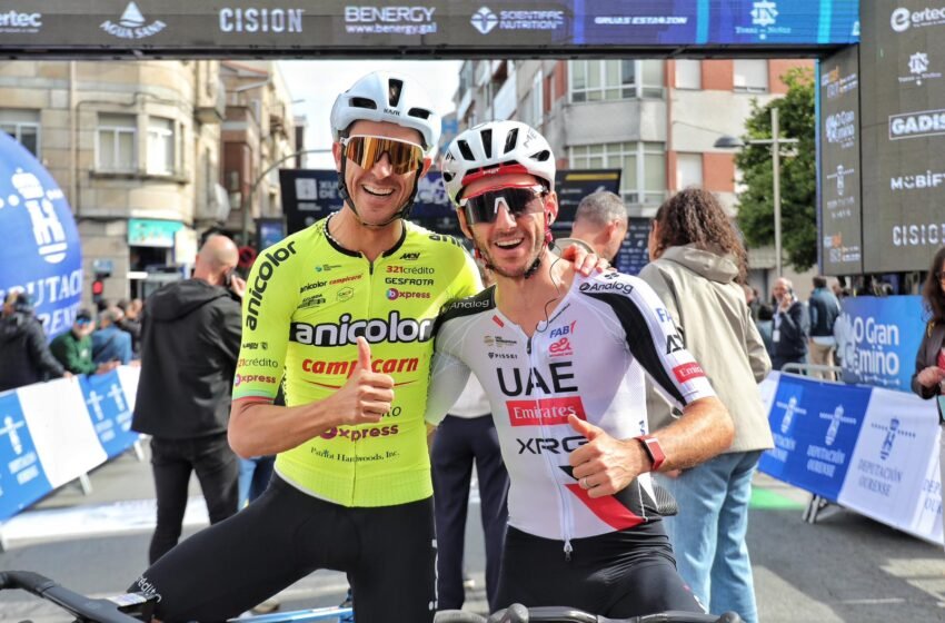  Etapa y ‘maillot’ amarillo para Adam Yates, que, responsable, cumple con su deber en O Gran Camiño