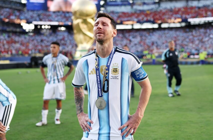  Messi regresa a Argentina tras la derrota en la final del Mundial