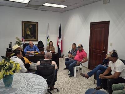  Autoridades buscan fortalecer el comercio fronterizo en Dajabón