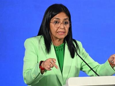  Delcy Rodríguez ordena una docena de cambios en el mando militar