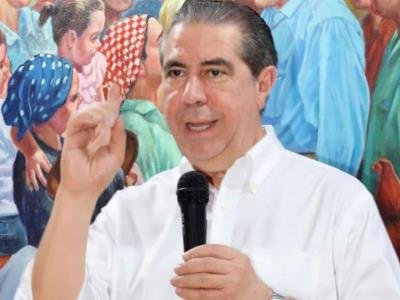  Francisco Javier ve a las mujeres capacitadas para la Presidencia