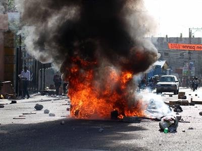  Protestas y bloqueos en Puerto Príncipe: Alix Didier Fils-Aimé reaccio