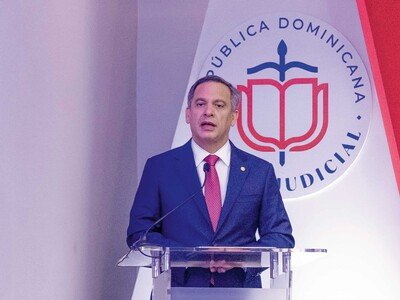  Molina dice sectores buscaron "provecho político" en paro judicial